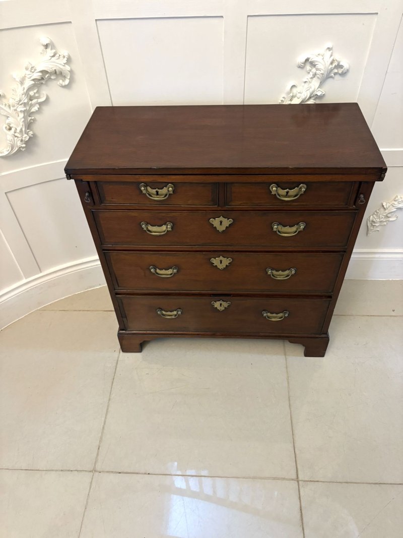 Rare Small Antique George III Quality Mahogany Bachelors Chest of 5 Drawers - Image 2